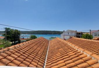 Room Anka 1 has Balcony rooms