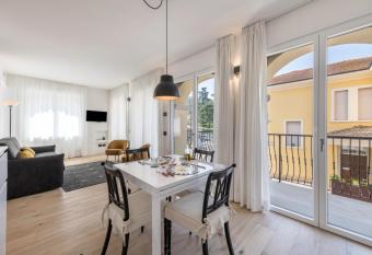 My town home has Balcony rooms