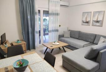 AVELLANA LUXURY SUITES has Balcony rooms