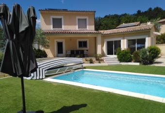 Chambre    5mn de Buis-les-Baronnies has Balcony rooms