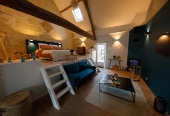 La Grange avec Spa has Balcony rooms