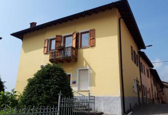 Al Vecchio Comune 2.0 has Balcony rooms