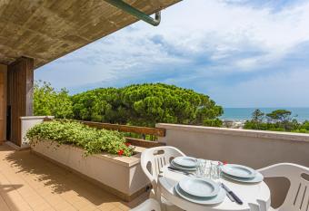 Appartamento per Famiglie Vista Mare Pineta has Balcony rooms