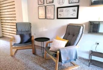 Cozy studio apartment in a quiet neighborhood allows 18 year olds to book a room