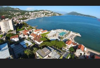 Apartmani Fenix 3 has Balcony rooms