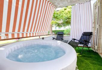 Wolf House - Peschiera Holiday - Jacuzzi Privata has Balcony rooms