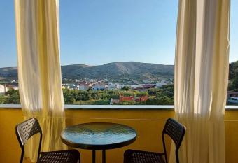 Apartments Kate has Balcony rooms