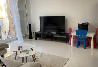 superbe appartement en residence priv  e has Balcony rooms