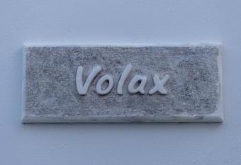 White Holidays Project has rooms with a private hot tub