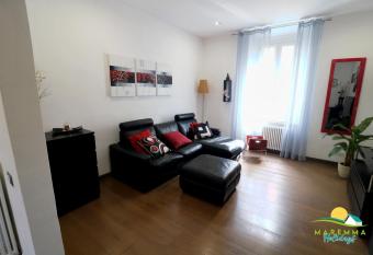 Maremma Holidays -Trento Apartment allows 18 year olds to book a room