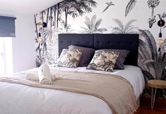 Le Rapha  l has Balcony rooms