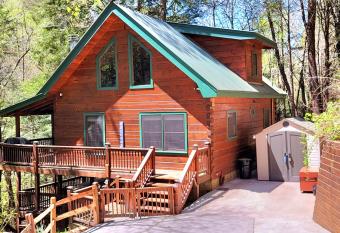 Luxury Cabin With Waterview And Privacy, Hiking has Balcony rooms