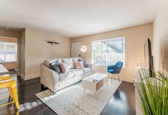 Vivant - Extended Stay Apartments Next to Downtown allows 18 year olds to book a room