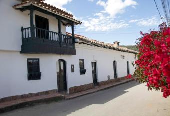 Casa Dante, desde 1792! has Balcony rooms