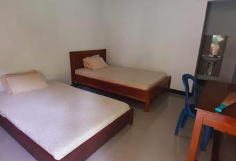 Homestay Larasati 2 allows 18 year olds to book a room