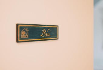 Gli Ulivi Rooms And Breakfast has Balcony rooms