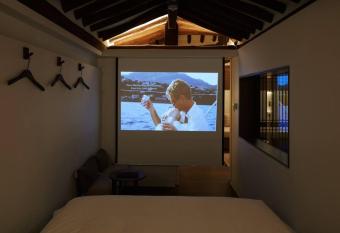 Luxury hanok with private bathtub - SW08 has rooms with a private hot tub