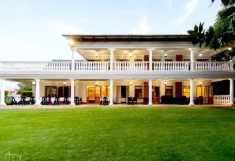 OR Tambo Guest House has Balcony rooms