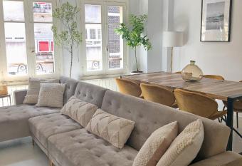 Art & Design - Espacioso piso en Gij  n centro has Balcony rooms