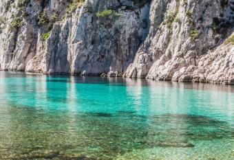 Appartement moderne tout confort allows 18 year olds to book a room