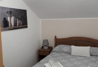 La casetta allows 18 year olds to book a room