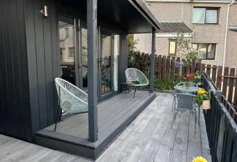 Little bay cabin allows 18 year olds to book a room