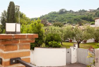 Casa Valentina has Balcony rooms