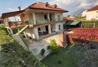 Villa   erpja has Balcony rooms