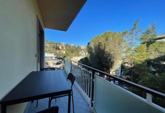 Suite Serenella - Sanremo allows 18 year olds to book a room