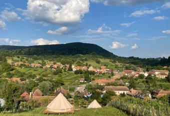 Saschiz 130/Lodging and Glamping has Balcony rooms