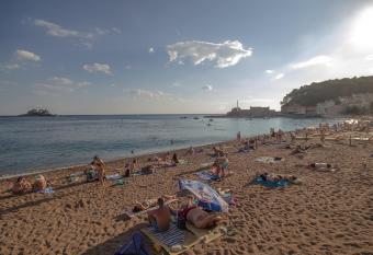 Apartments Lidija allows 18 year olds to book a room