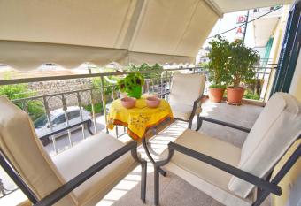 Casa Contessa in Garitsa - High Speed Wifi has Balcony rooms