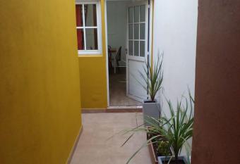 DEPARTAMENTO DUPLEX HIPOLITO has Balcony rooms