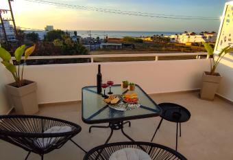 Poseidonas luxury Apartment has Balcony rooms