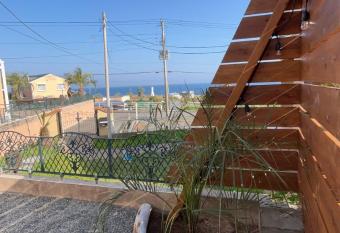 BBQ & Rental Villa Palm Village has rooms with a private hot tub