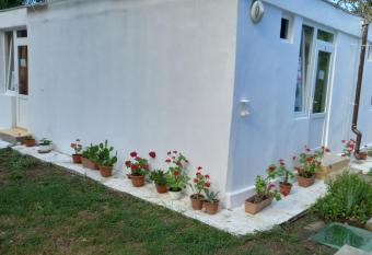 Casute de piatra Costine  ti has Smoking rooms