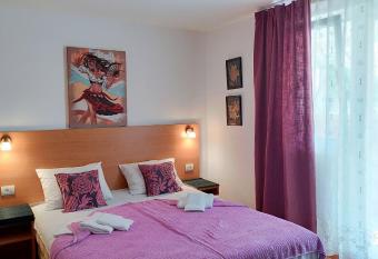 Guesthouse Tri Palme has Balcony rooms