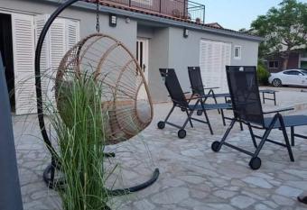 Villa Elly Appartments has Balcony rooms