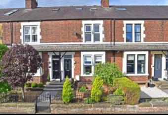 Stonefall Home Stay allows 18 year olds to book a room