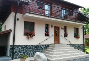 Apartm  ny Podkovi  ka has Balcony rooms