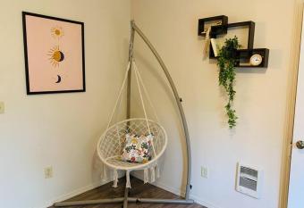 Soleil allows 18 year olds to book a room