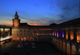 Re Enzo Apartment allows 18 year olds to book a room