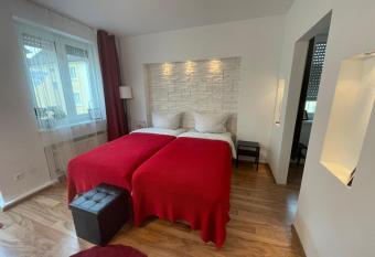 Rose No 4 has Balcony rooms