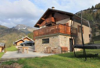 Chalet met 2 appartementen en prachtig uitzicht has Balcony rooms