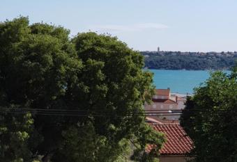 Old Town Apartment Medulin has Balcony rooms