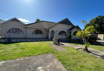 Safi Holiday House allows 18 year olds to book a room