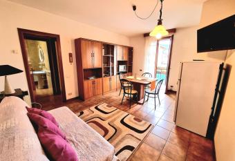 Apartament 1284 has Balcony rooms