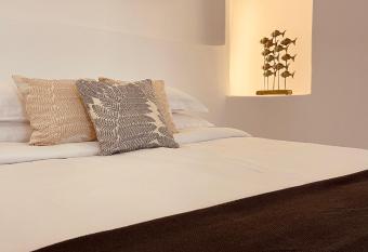 Casa Di Manto Traditional Apartment allows 18 year olds to book a room