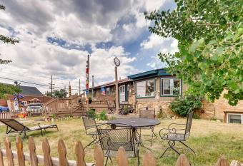 Inn The Clouds Hostel & Inn allows 18 year olds to book a room