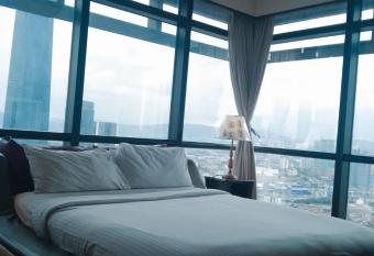 Residence Suite At Berjaya Times Square KL has rooms with a private hot tub